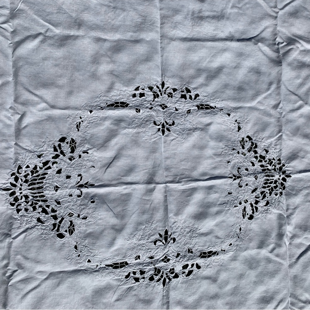 Table cloth - Picture 7 of 8